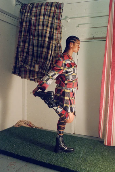 Look 25